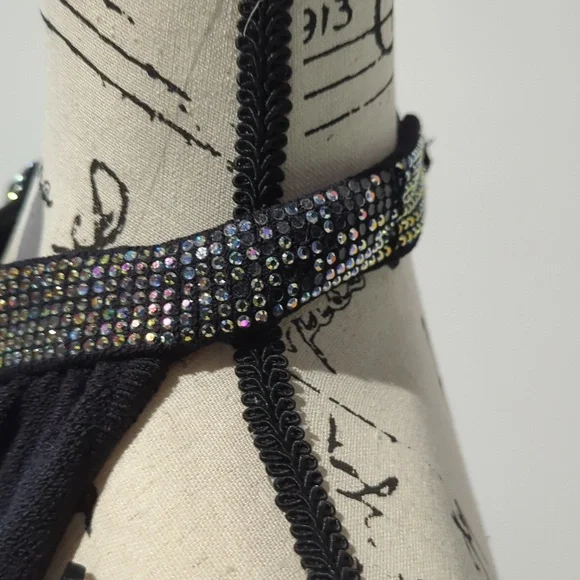 Elegant Black Embellished Women's Jumpsuit - Picture 4 of 6